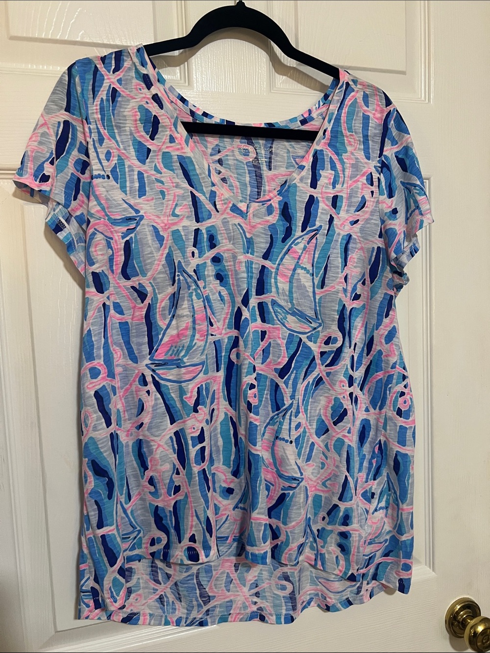 Lilly Pulitzer Short-Sleeve V-Neck Tee in Blue & Pink Abstract Print